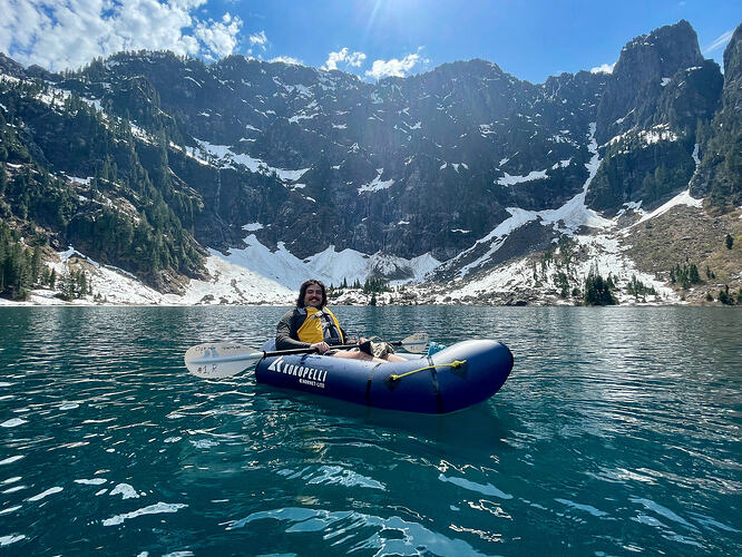 One of the amazing alpine lakes you can packraft in Washington!